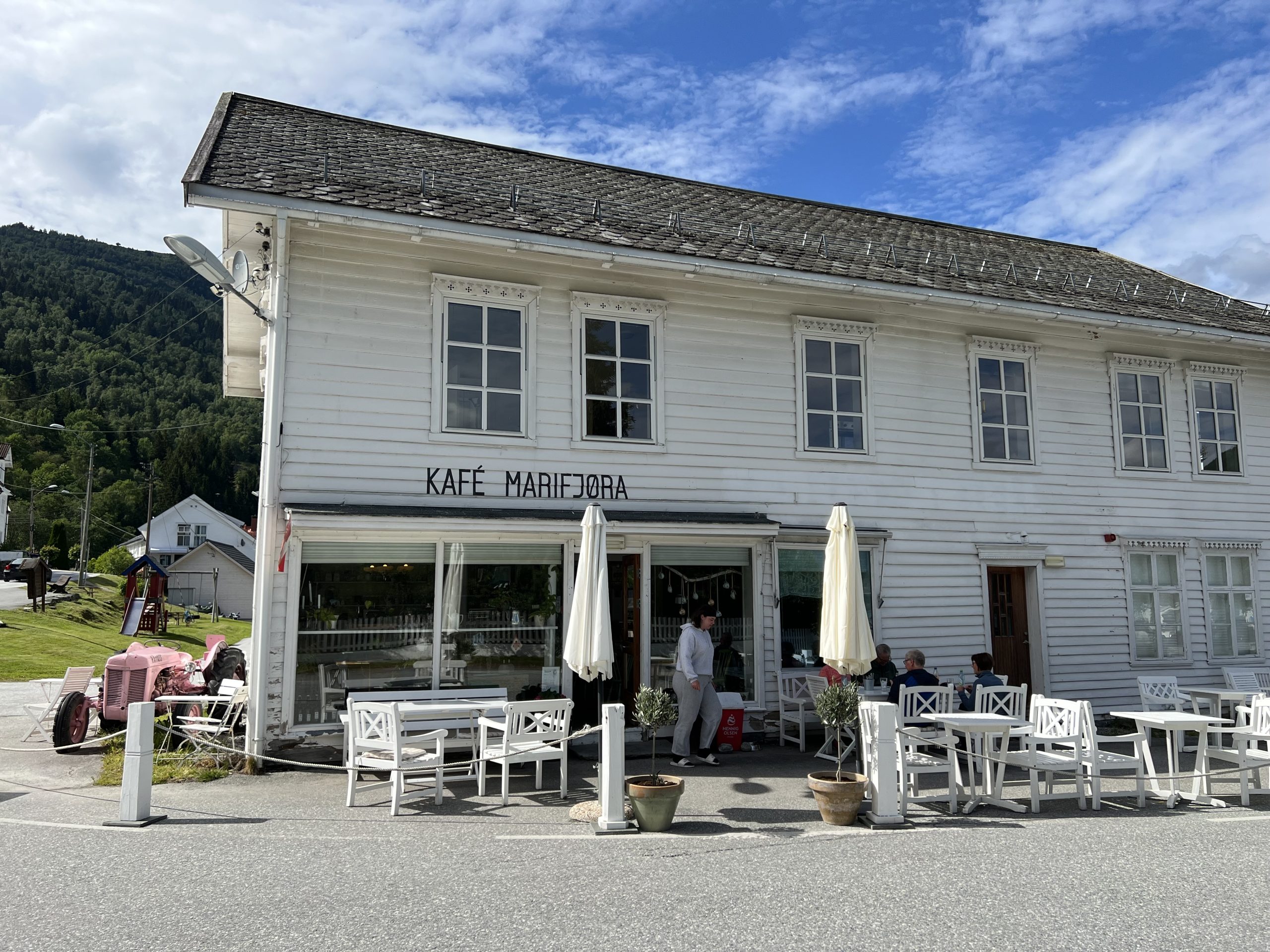 Best neighbour café